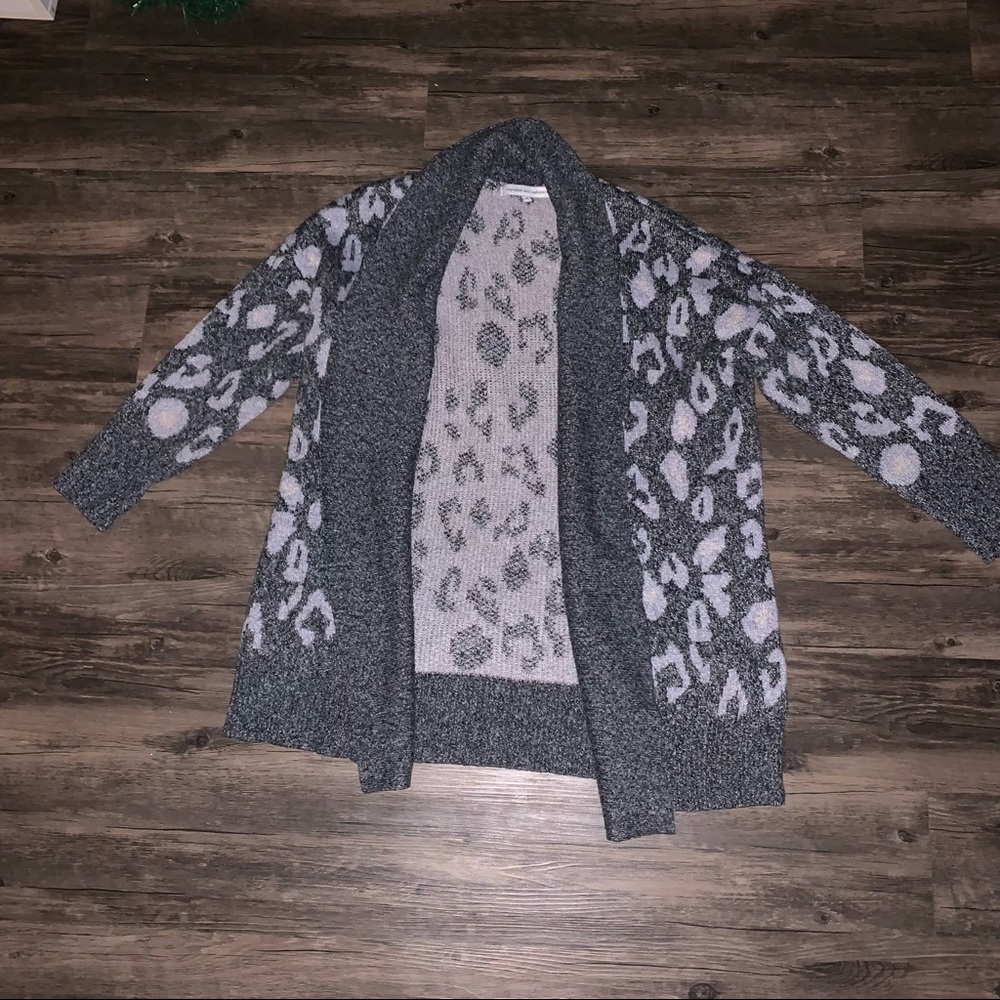 Cupcakes & Cashmere Molly Leopard Shawl Collar Cardigan Size Small Medium large - Picture 5 of 6